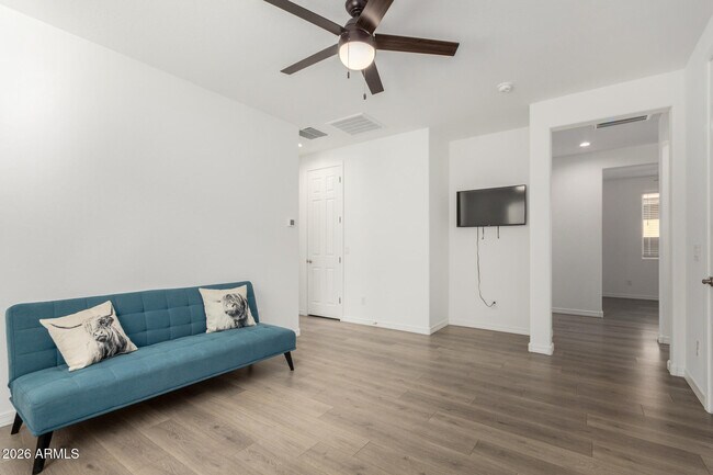 Building Photo - 20264 W Montecito Ave