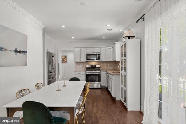 Building Photo - 4908 Bayard Blvd