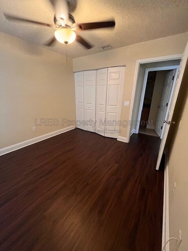 Building Photo - 3651 N Goldenrod Rd
