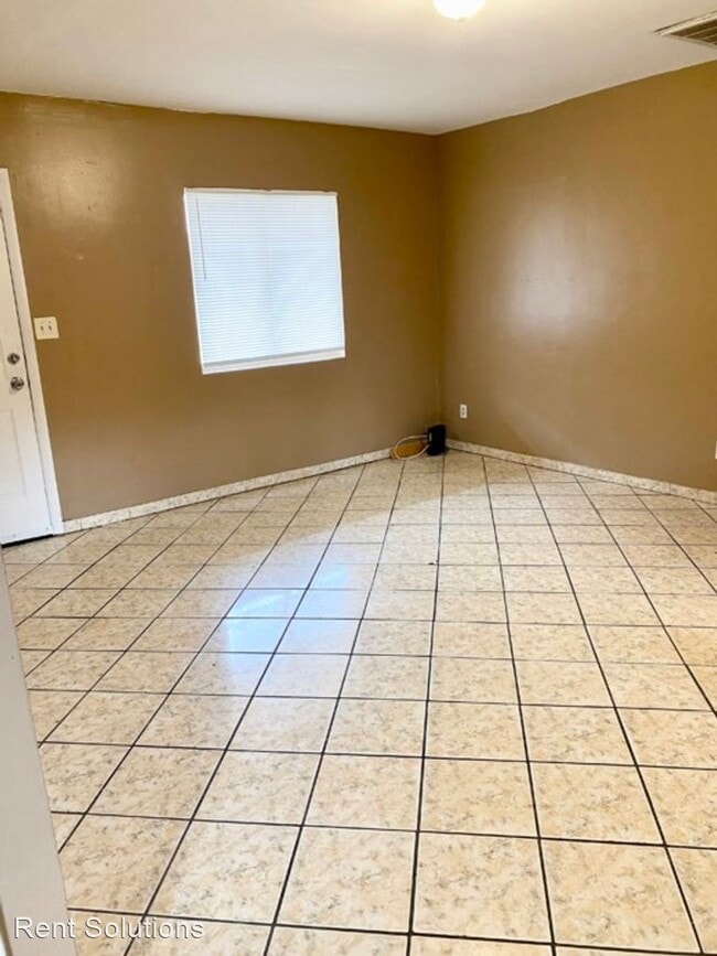 Building Photo - 1 br, 1 bath House - 519 Plumosa Ave, Unit 4