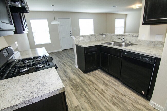 Building Photo - 6022 Peaceful Ridge Dr