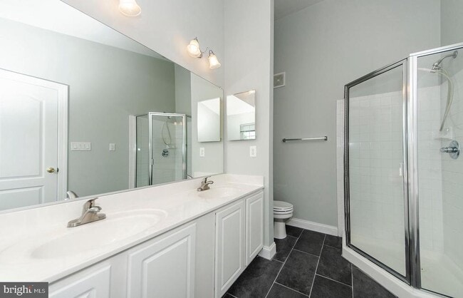 Building Photo - 8069 Gatehouse Rd