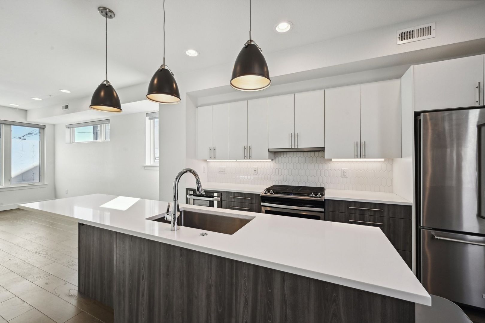 Building Photo - 2836 W 25th Ave