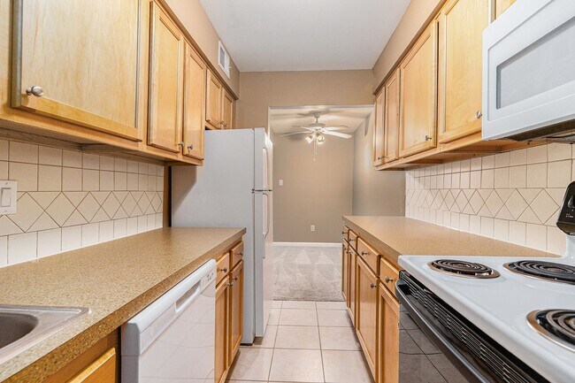 Building Photo - Almont Terrace Apartments