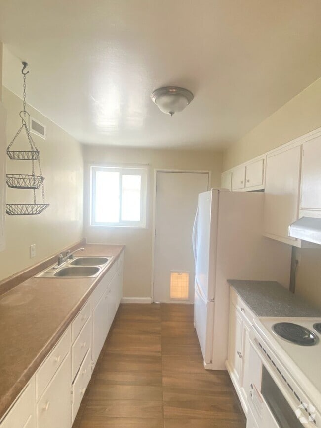 Building Photo - Home in Stead