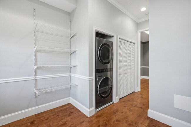 Building Photo - 58 Quincy Pl NE