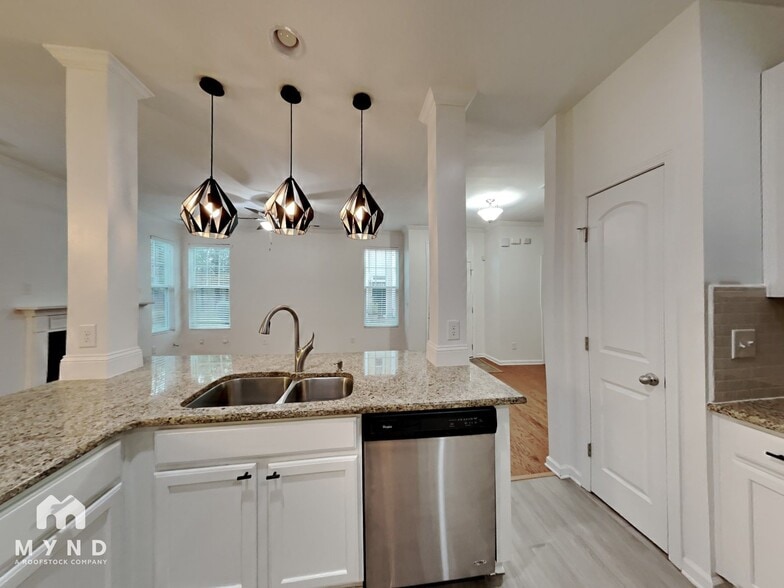 Building Photo - 10130 Marleybone Dr