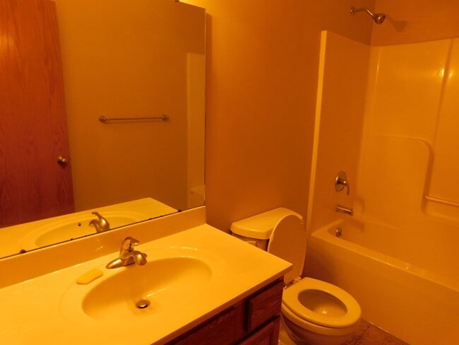 Building Photo - Freshly updated 3 Bedroom, 2 Bathroom Home...