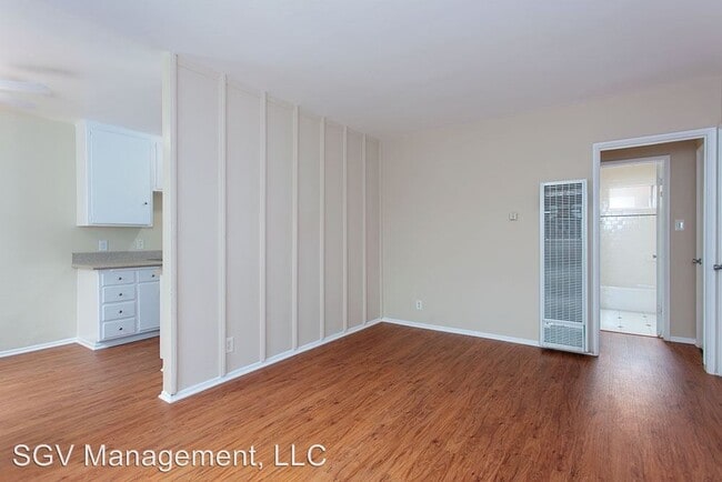 Building Photo - 500-502 Orange Ave