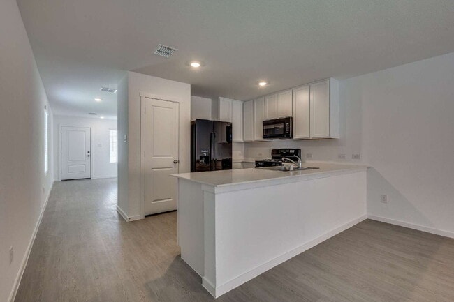 Building Photo - Be the First to Live Here $1,950 – Spaciou...