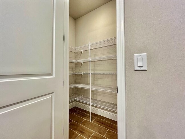 Building Photo - 10552 Pearson Ave