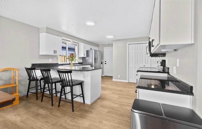 Building Photo - 1485 Luella St