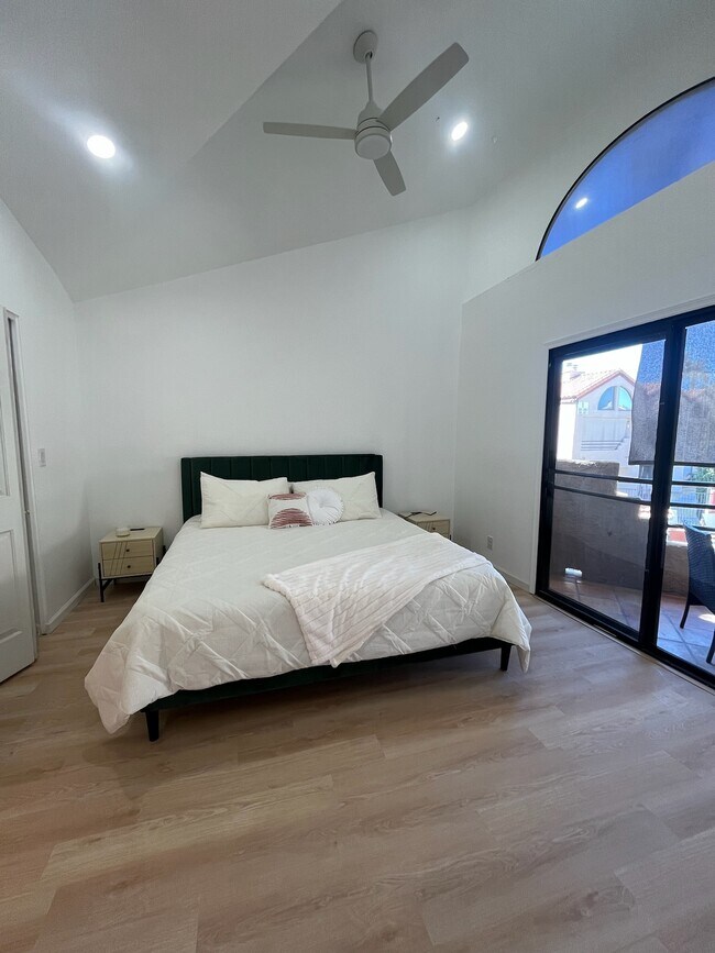 Building Photo - 10301 N 70th St