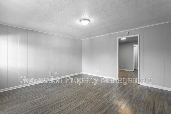 Building Photo - 112 Van Cleve St