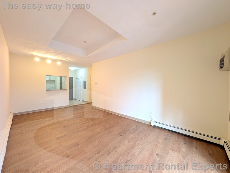 Building Photo - 373 Highland Ave