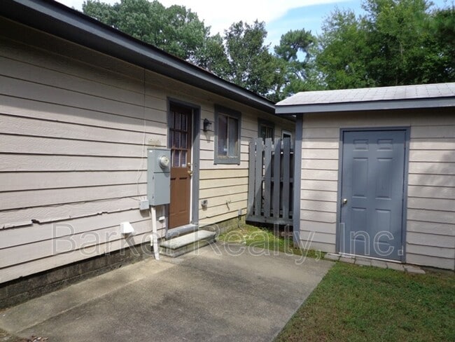 Building Photo - 4520 N New Hope Rd