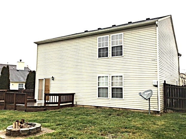 Building Photo - 991 Ravine Dr