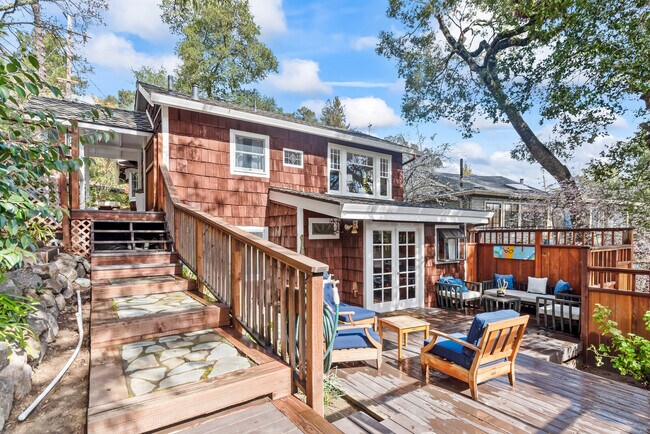 Building Photo - 113 Tynan Way