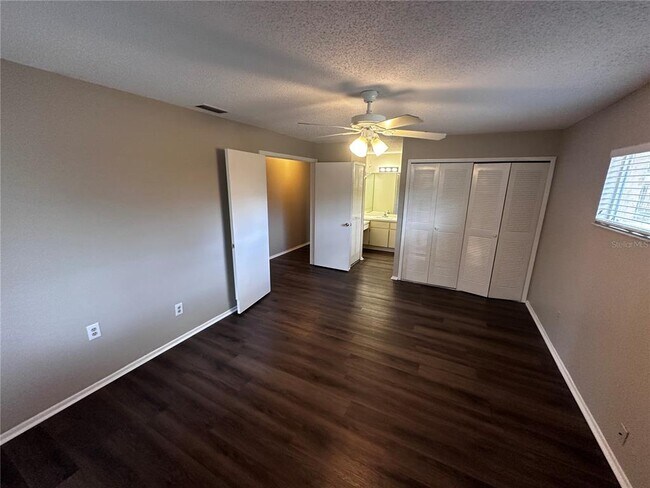 Building Photo - 321 Redwing Way