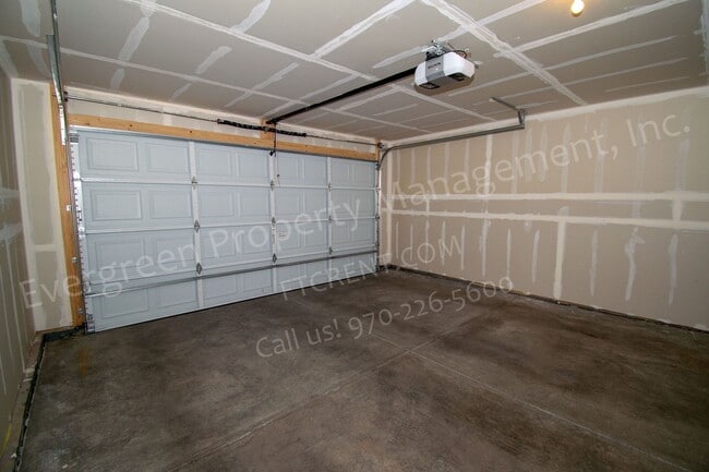 Building Photo - 298 E Chestnut St