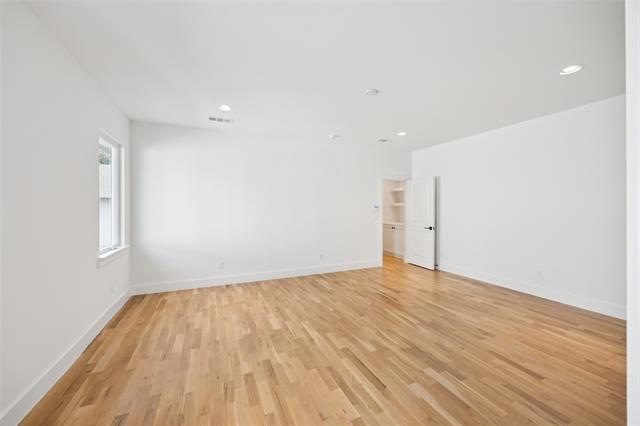 Building Photo - 5638 Winton St