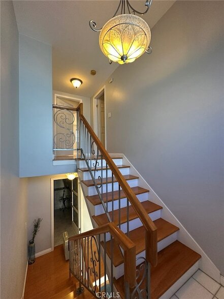 Building Photo - 676 Shepard St