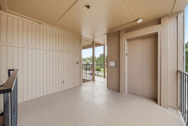 Building Photo - 15575 Marina Dr