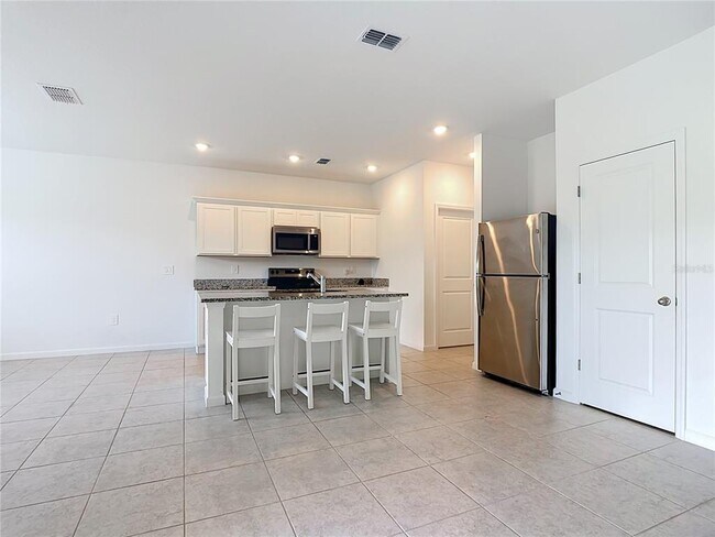 Building Photo - 2542 Grey Hawk Dr