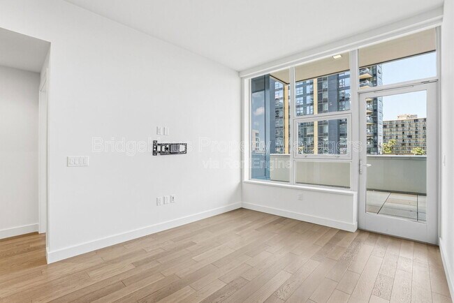 Building Photo - 1388 Kettner Blvd