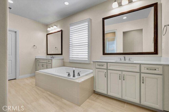 Building Photo - 106 Cordial