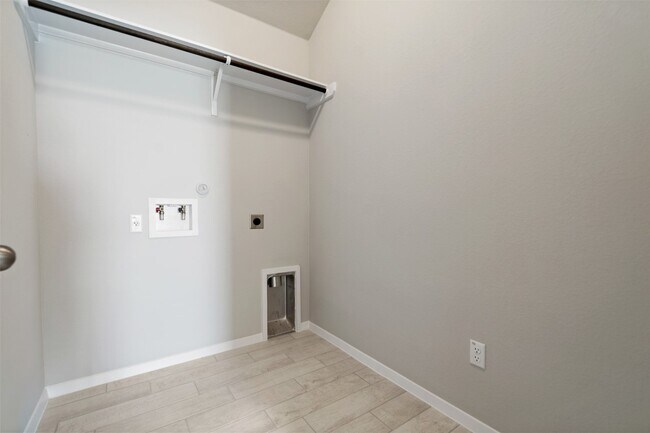 Building Photo - 187 Living Reef Dr