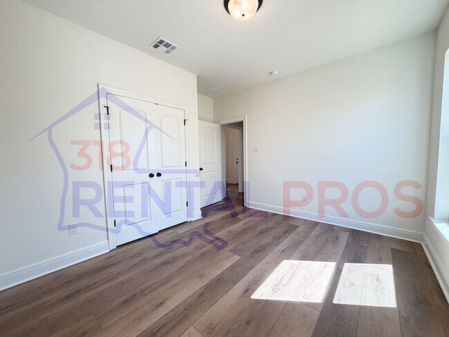 Building Photo - New Construction! 3 Bed 2 Bath in Country Club Estates!