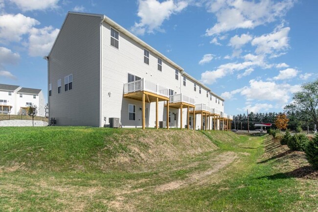 Building Photo - 12 Kenzie Way