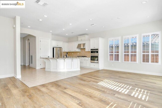 Building Photo - 1928 Barbaresco Ln