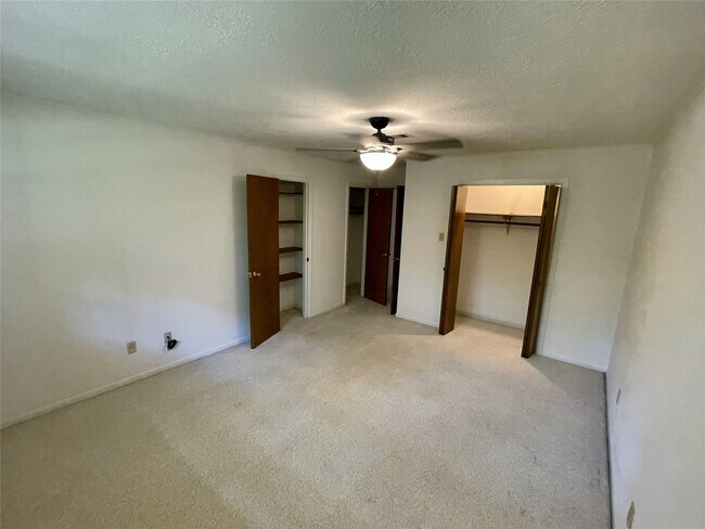 Building Photo - 1102 Ada St