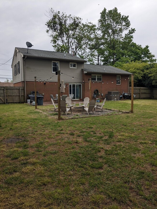 Building Photo - 83 Tide Mill Ln