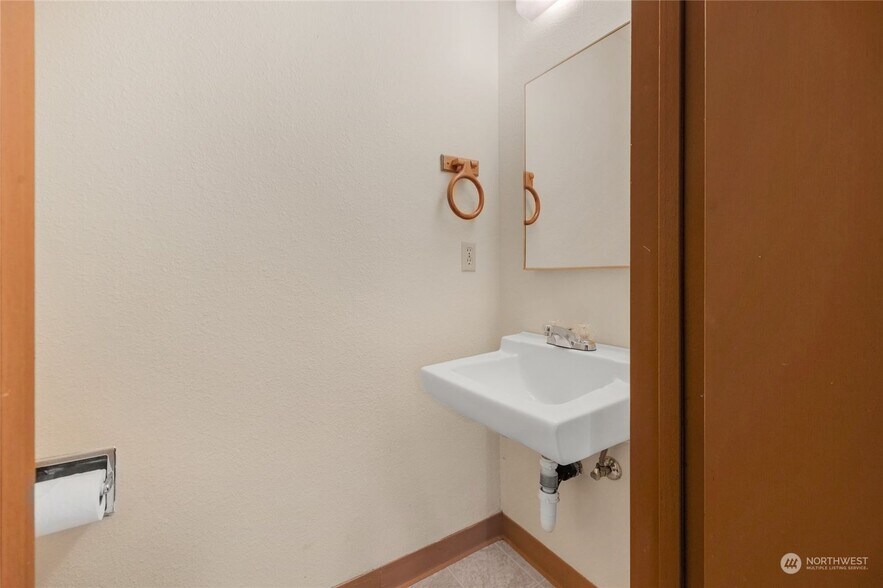 Building Photo - 22024 76th Ave W