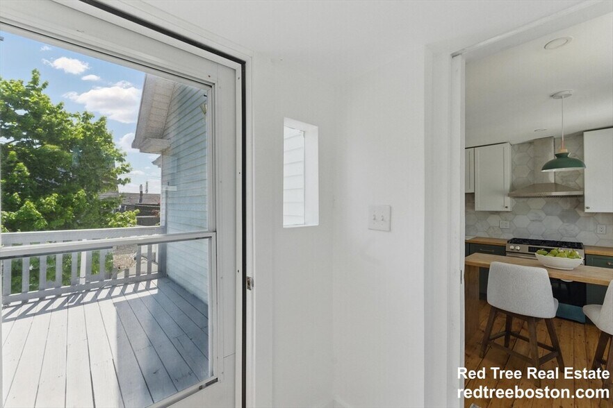 Building Photo - 80 Shirley St