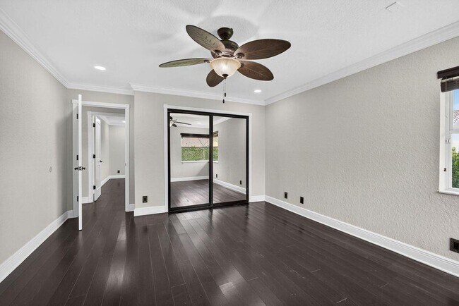 Building Photo - 1295 Longlea Terrace