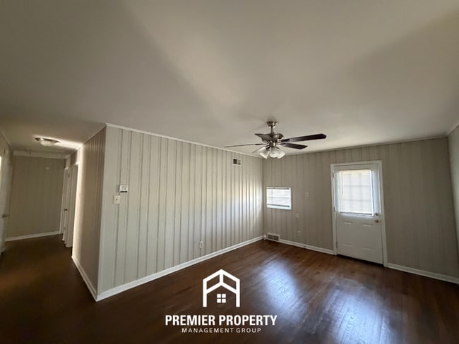 Building Photo - 1744 Myrna Ln