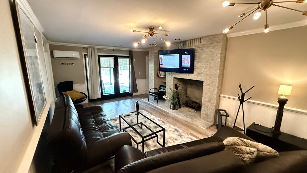 Building Photo - 1215 Glacier Stage Ln