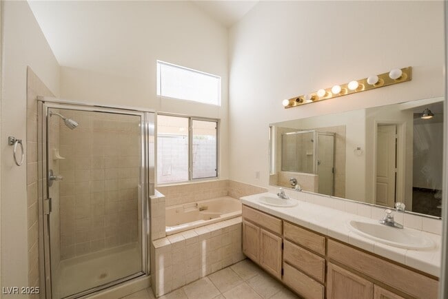 Building Photo - 682 Ladywood Ln