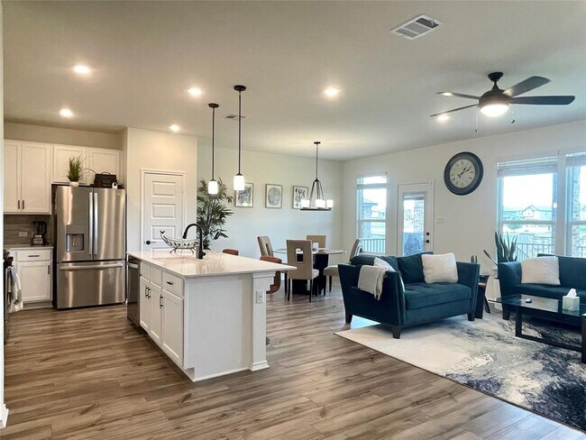 Building Photo - 3768 Forino Dr