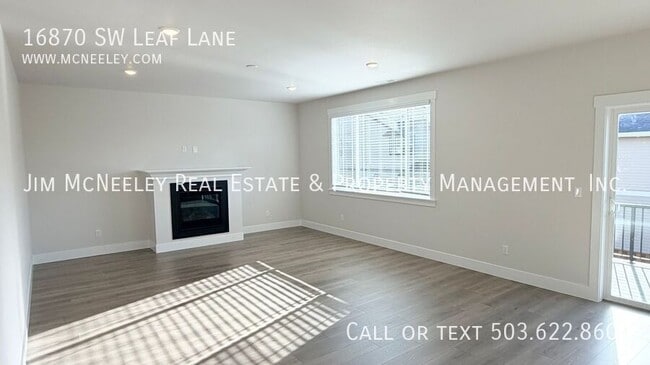 Building Photo - 16870 SW Leaf Ln