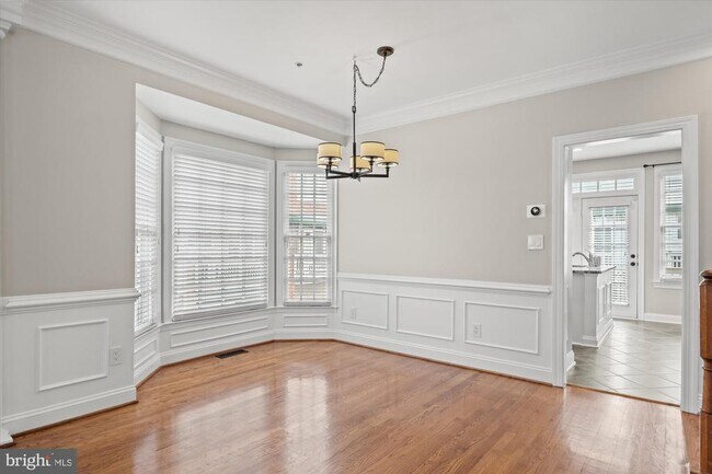 Building Photo - 306 S Fayette St