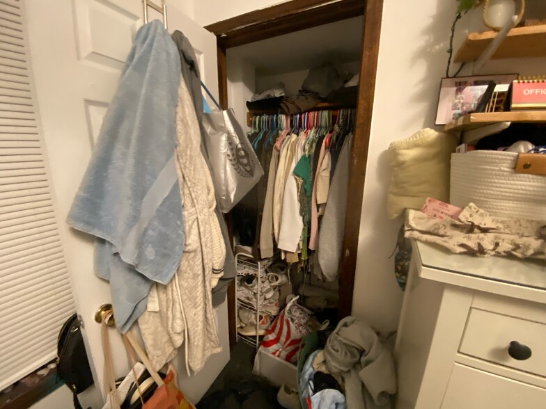 Building Photo - 10 Parker Hill Ave