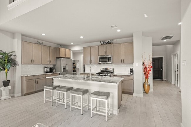 Building Photo - 18419 Windy Knl Wy