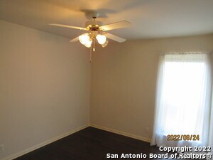 Building Photo - 9415 Pine Arbor