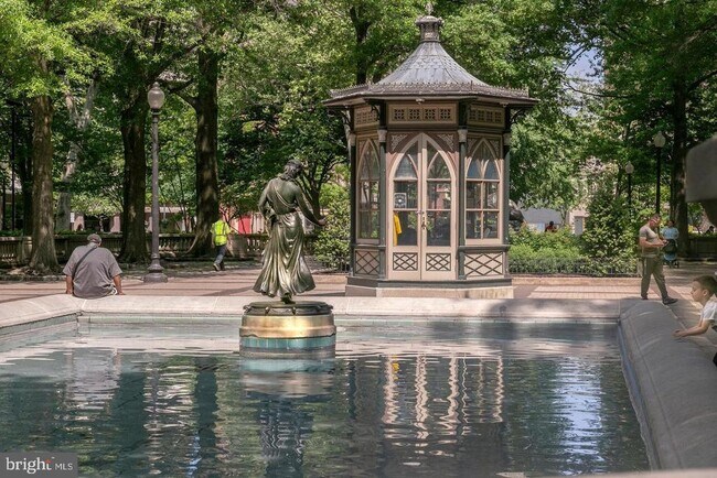 Building Photo - 224-30 W Rittenhouse Square