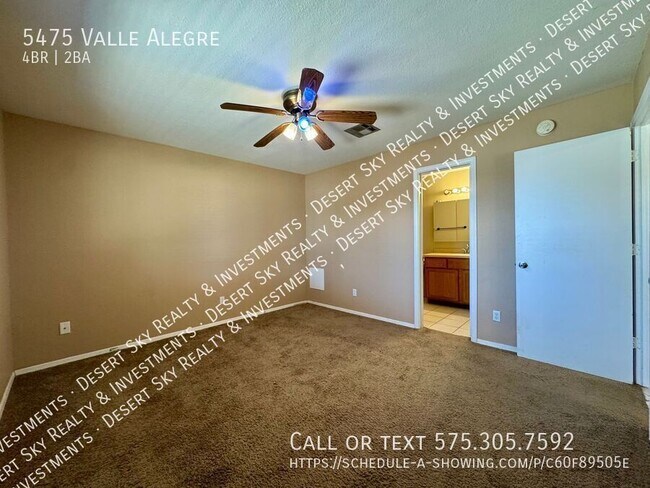 Building Photo - 5475 Valle Alegre